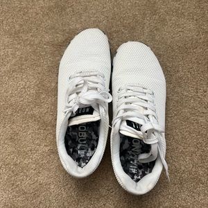 NOBULL women’s wild trainer+ size 5.5 white with camo bottom, barely worn